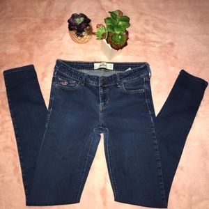 Hollister high rise skinny jeans. 9L, W29, L33